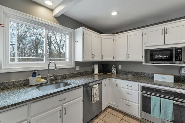 29 Orchard Drive, Hollis, NH 03049
