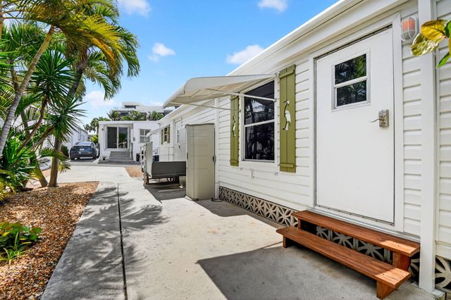 5 Cedar Drive Cd-5, Briny Breezes, FL 33435