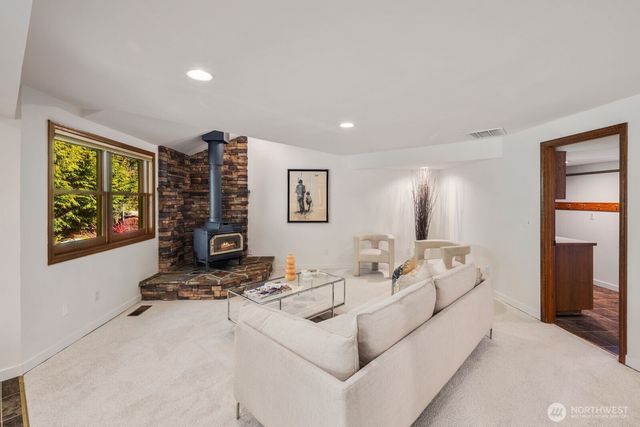 8515 192nd Street SW, Edmonds, WA 98026