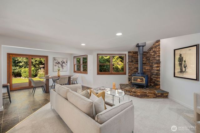 8515 192nd Street SW, Edmonds, WA 98026