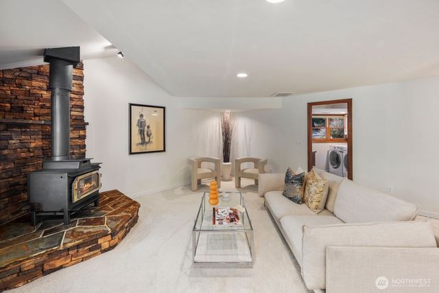 8515 192nd Street SW, Edmonds, WA 98026