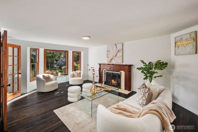 8515 192nd Street SW, Edmonds, WA 98026