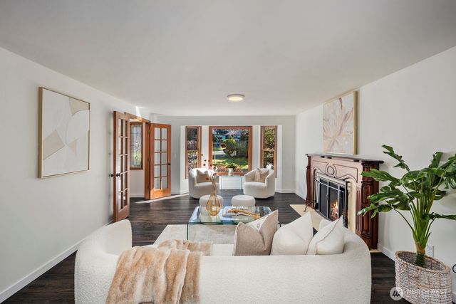 8515 192nd Street SW, Edmonds, WA 98026