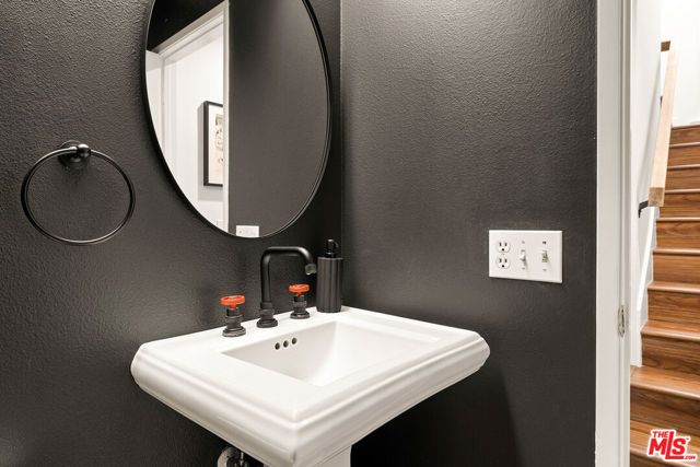 22525 Sherman Way 203, West Hills (los Angeles), CA 91307