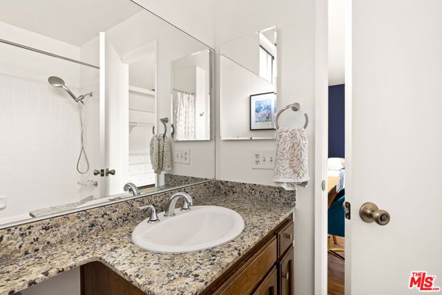 22525 Sherman Way 203, West Hills (los Angeles), CA 91307