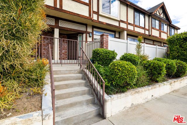 22525 Sherman Way 203, West Hills (los Angeles), CA 91307