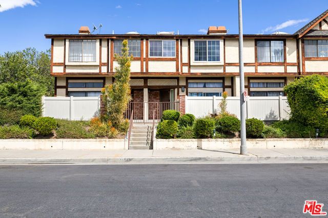 22525 Sherman Way 203, West Hills (los Angeles), CA 91307