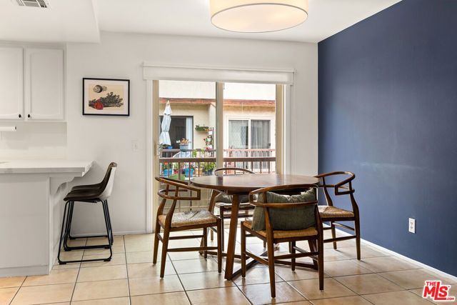 22525 Sherman Way 203, West Hills (los Angeles), CA 91307