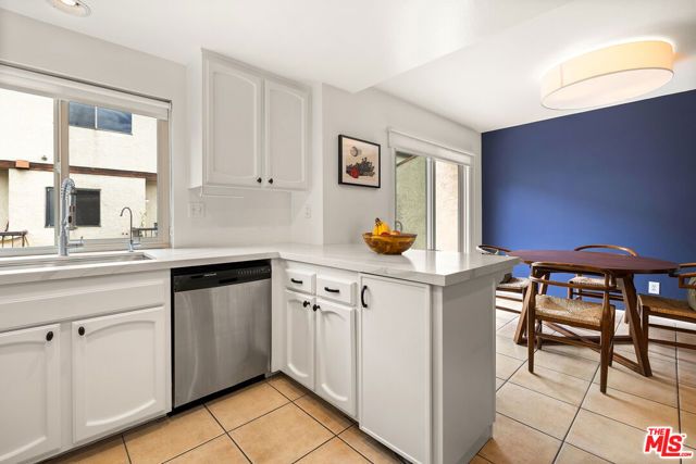 22525 Sherman Way 203, West Hills (los Angeles), CA 91307