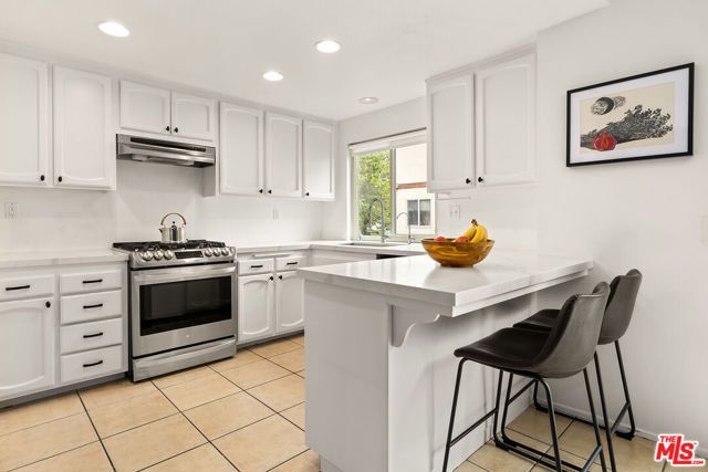 22525 Sherman Way 203, West Hills (los Angeles), CA 91307