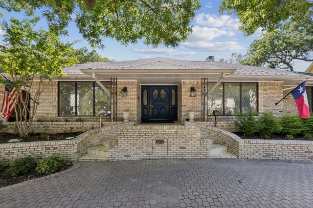 1605 Canyon Oaks Drive, Irving, TX 75061