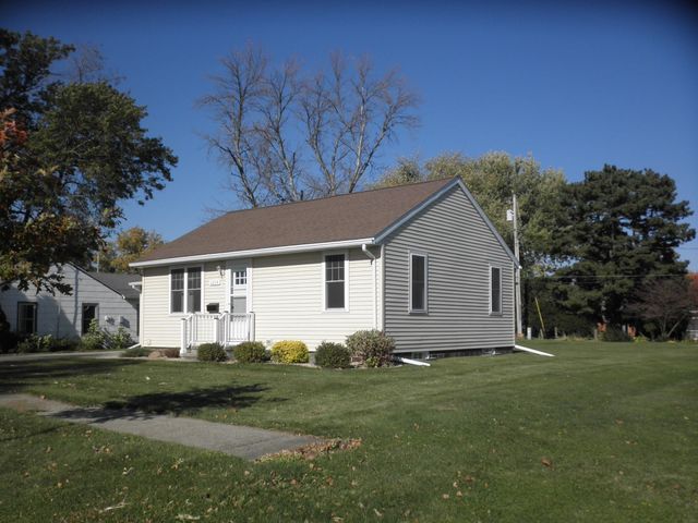 1215 Oak Street, Osage, IA 50461