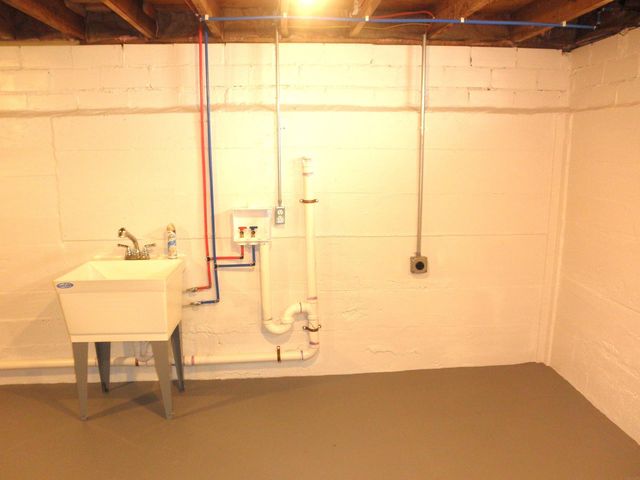 1215 Oak Street, Osage, IA 50461