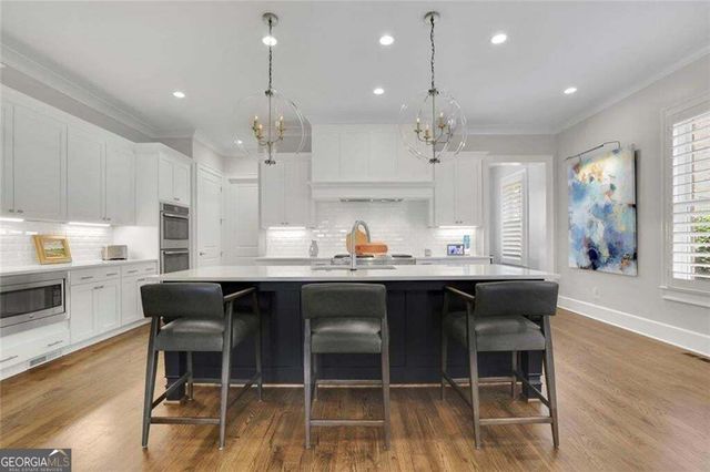 150 Forrest Alley, Roswell, GA 30075