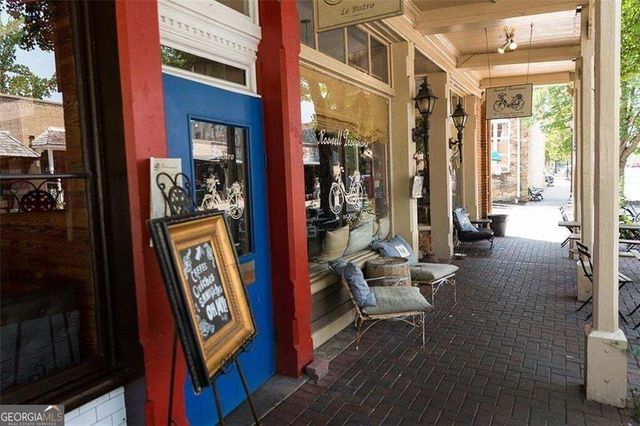 150 Forrest Alley, Roswell, GA 30075