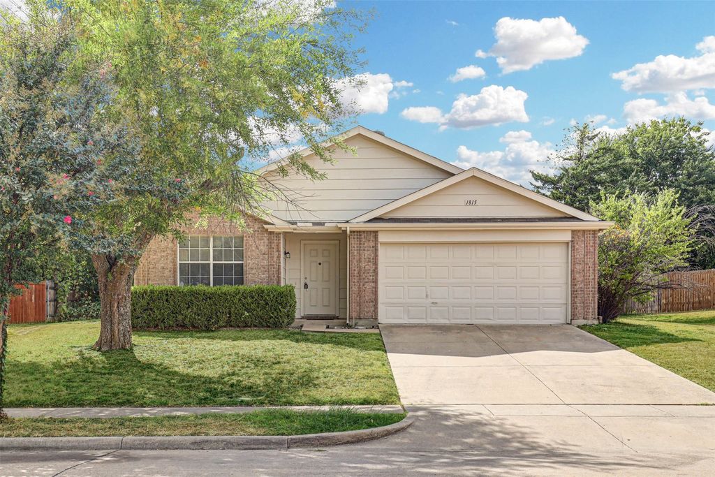 1815 Citadel Drive, Glenn Heights, TX 75154 — exterior