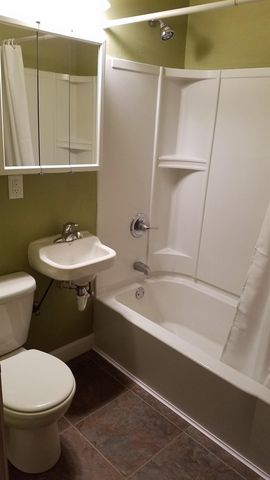 129 Moir, Waterloo, IA 50701