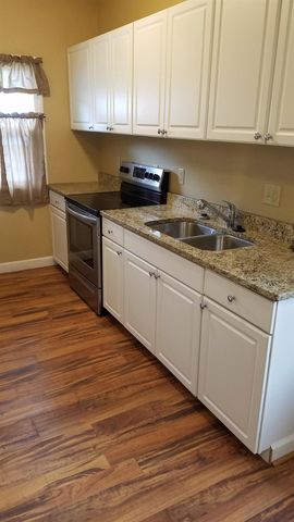 129 Moir, Waterloo, IA 50701