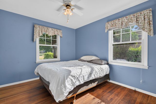 701 W Maude Avenue, Arlington Heights, IL 60004