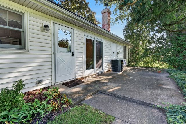 701 W Maude Avenue, Arlington Heights, IL 60004
