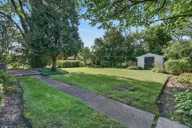 701 W Maude Avenue, Arlington Heights, IL 60004