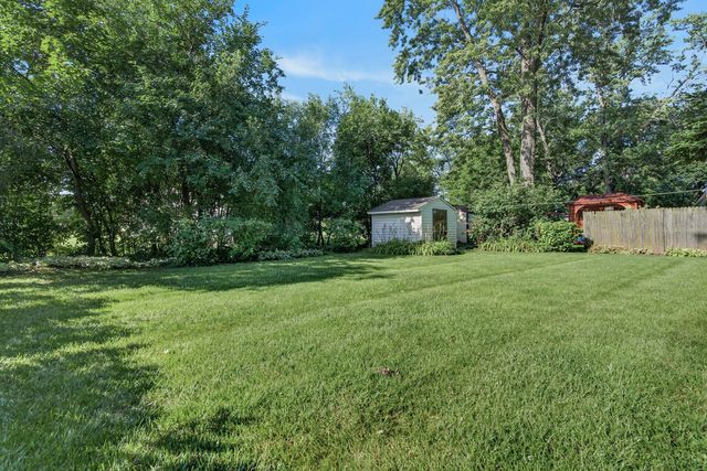 701 W Maude Avenue, Arlington Heights, IL 60004