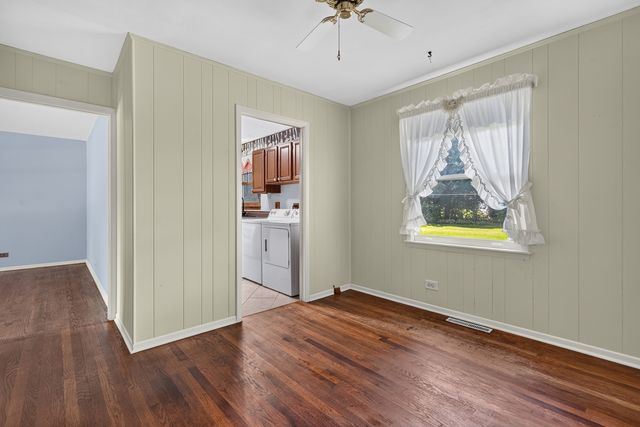 701 W Maude Avenue, Arlington Heights, IL 60004