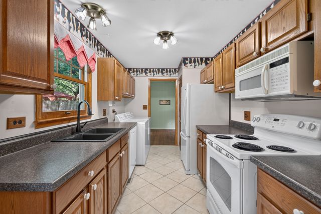 701 W Maude Avenue, Arlington Heights, IL 60004