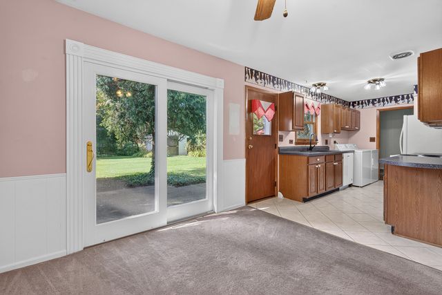 701 W Maude Avenue, Arlington Heights, IL 60004