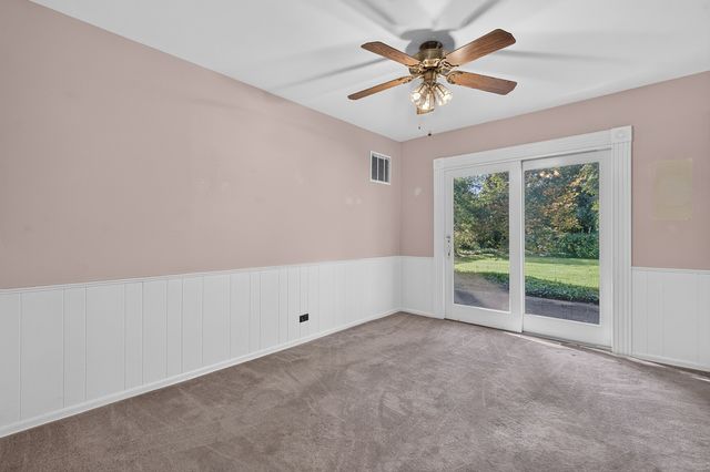 701 W Maude Avenue, Arlington Heights, IL 60004