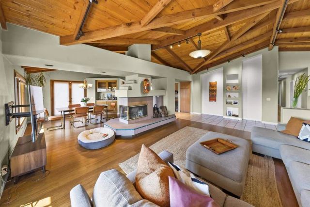 141 Helen Way, San Diego, CA 92025
