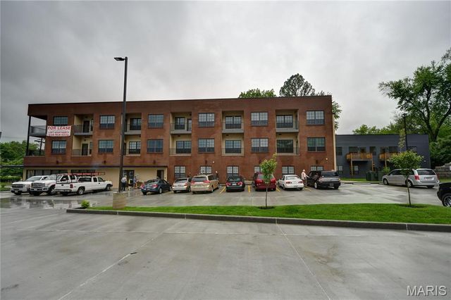 257 S Florissant Road 106, Ferguson, MO 63135