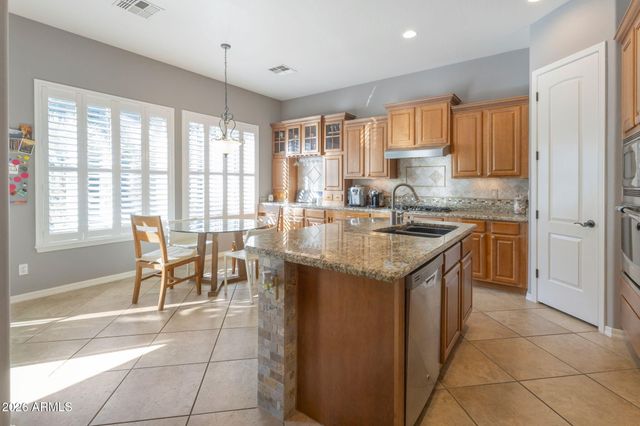 3380 S Holguin Way, Chandler, AZ 85248