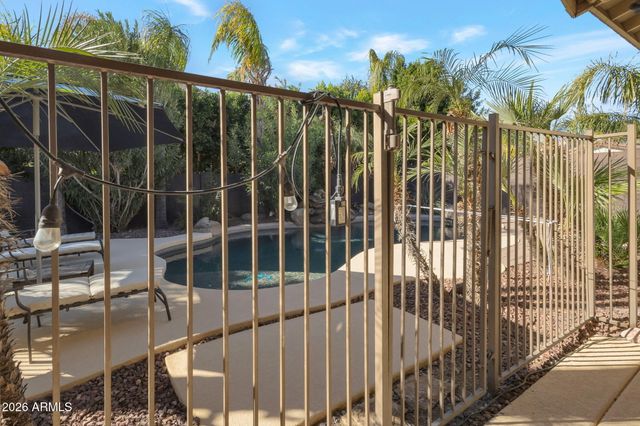 3380 S Holguin Way, Chandler, AZ 85248