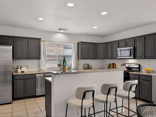 11239 Jadestone Blvd, San Antonio, TX 78249