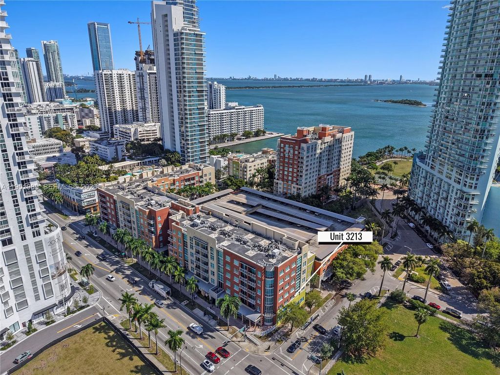 2001 Biscayne Blvd 3213, Miami, FL 33137
