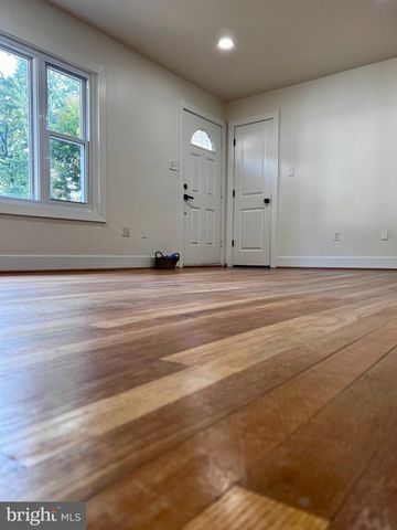 14624 DANVILLE RD, Woodbridge, VA 22193