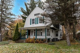 1212 Lake Drive, Grand Rapids, MI 49506