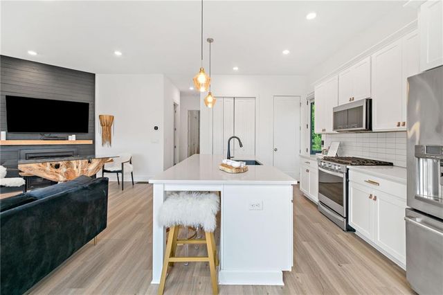 103 Marina Parc Drive, Waleska, GA 30183