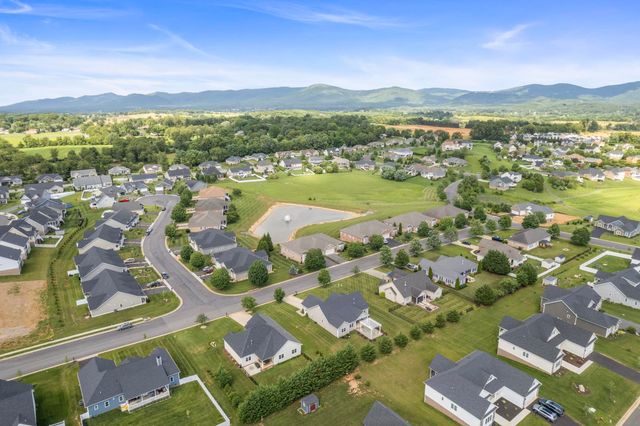 325 PETROS DR, Waynesboro, VA 22980