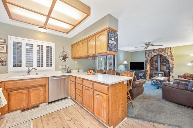 2818 Alhambra Drive, Cameron Park, CA 95682