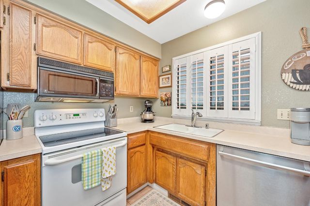 2818 Alhambra Drive, Cameron Park, CA 95682