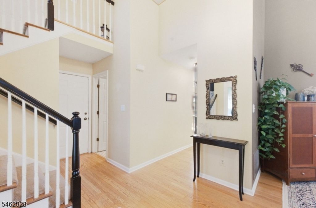 5 Kates Turn, Jefferson Twp., NJ 07438 — photo 4