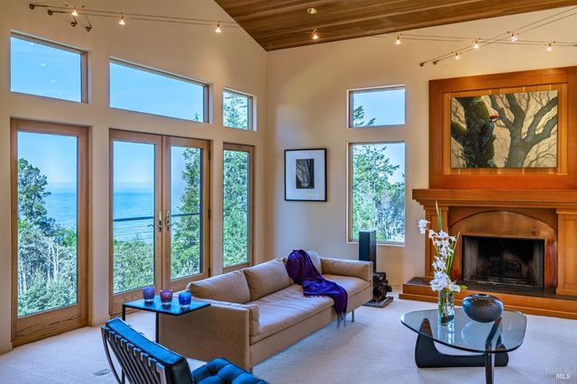 35148 Crows Nest Dr, The Sea Ranch, CA 95497