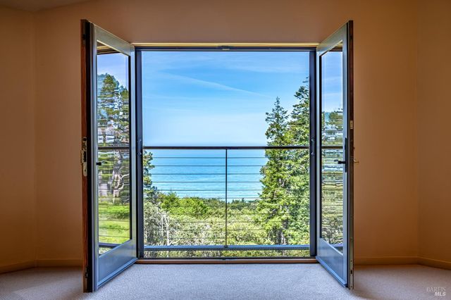 35148 Crows Nest Dr, The Sea Ranch, CA 95497