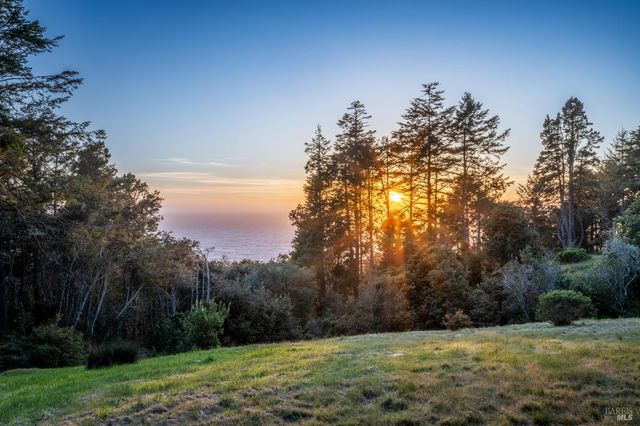 35148 Crows Nest Dr, The Sea Ranch, CA 95497