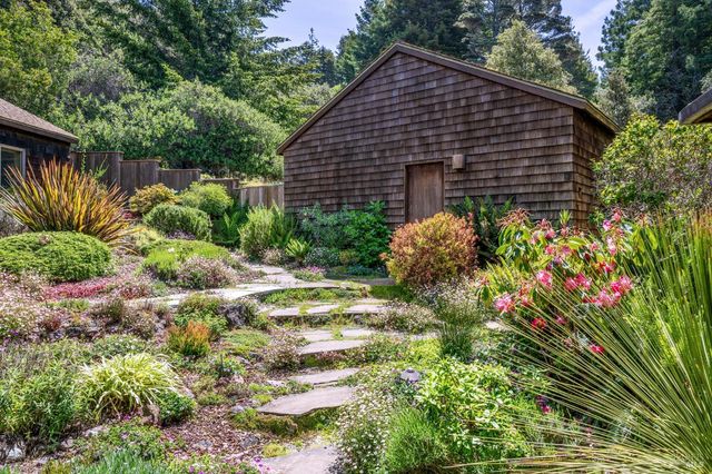 35148 Crows Nest Dr, The Sea Ranch, CA 95497
