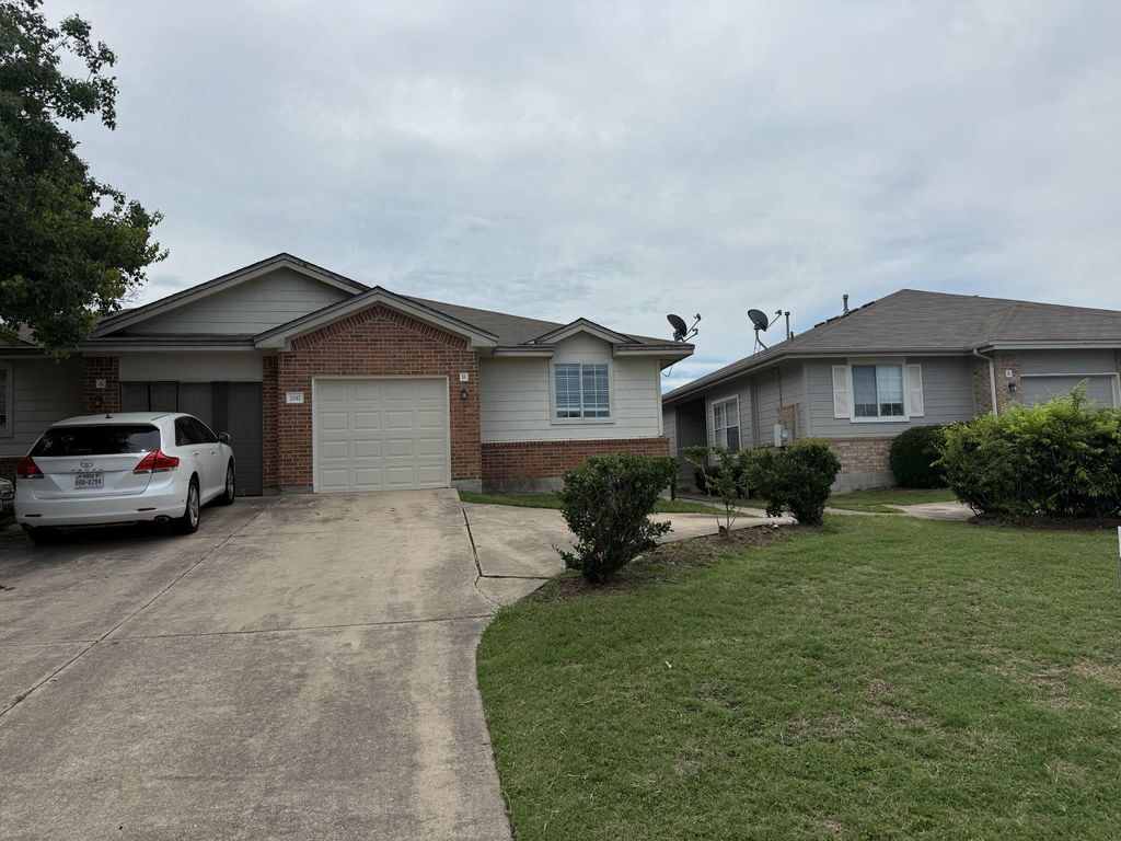 2817 Southampton WAY B, Round Rock, TX 78664