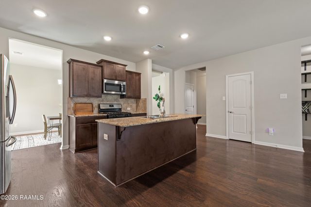 535 Cautillion Drive, Youngsville, LA 70592