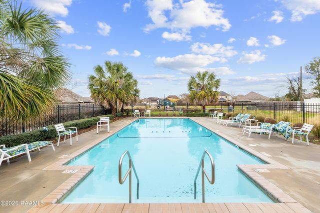 535 Cautillion Drive, Youngsville, LA 70592